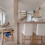 Maison à 300 M De La Plage! *